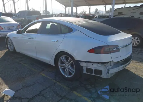 2015 Tesla Model S 70D/85D/P85D z USA, uszkodzony, nr VIN 5YJSA1H22FF097598
